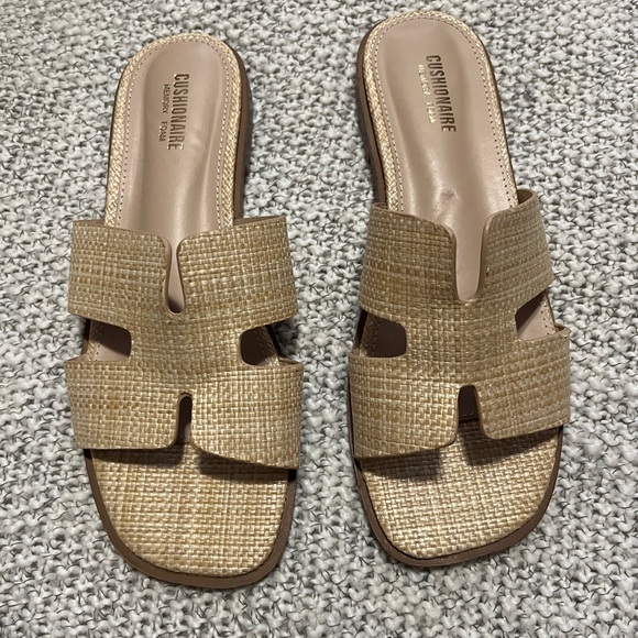 New Cushionaire sandals 7.5 - Picture 2 of 5